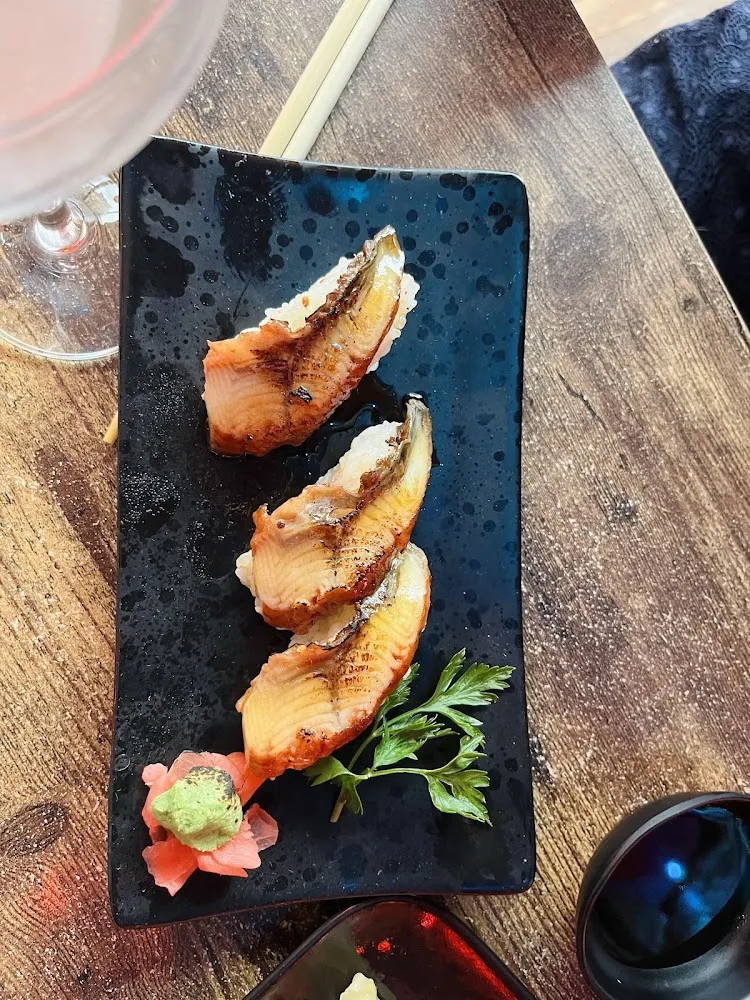 Sushi À L’anguille Fumée